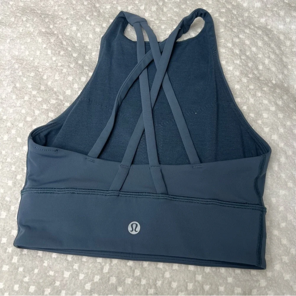 ! Lululemon Women's  Crop-top